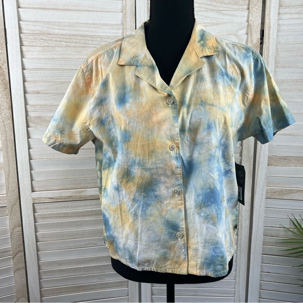 Junk Food Women's Tie Dye Camp Shirt Small